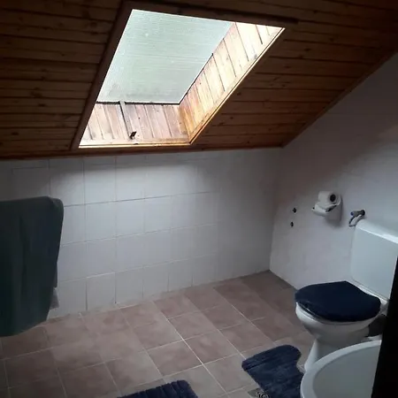 Centrum Panzio Lelle Bed & Breakfast